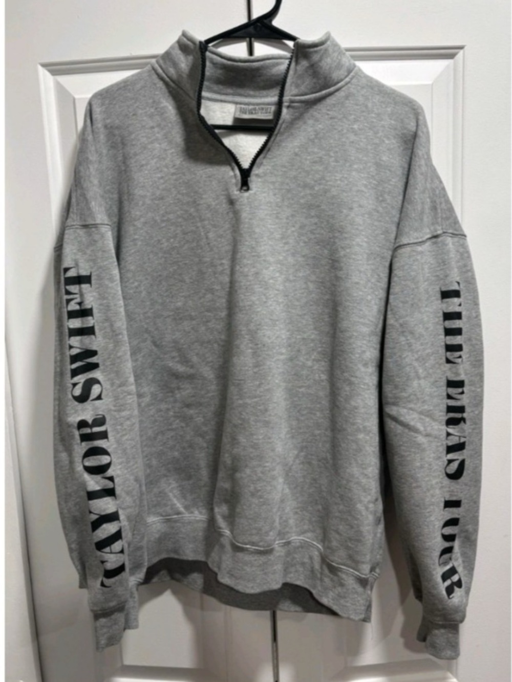 Taylor Swift The Eras Tour Quarter Zip Sweatshirt Size Large - Picture 2 of 3